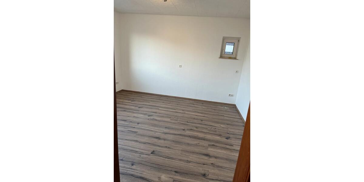 Erdgeschoßwohnung Bad Hersfeld - 3.5 Zimmer, 76 m&sup2;, 800&euro; | Angebot:26433817
