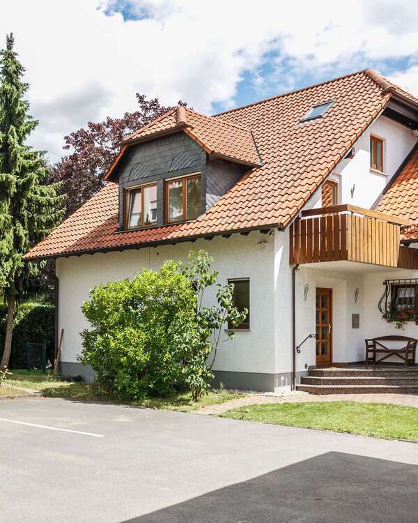 Haus zum Mieten in Oberursel 2.950 € 230 m² 6 zimmer