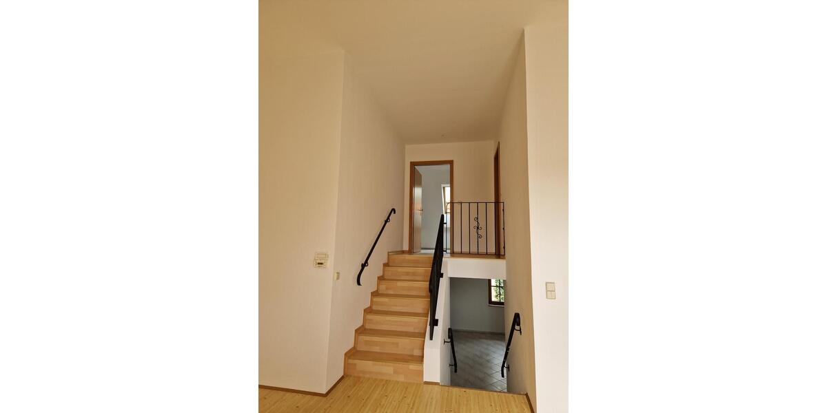 Maisonettenwohnung Hohenstein-Ernstthal Ernstthal - 1 Zimmer, 70 m&sup2;, 450&euro; | Angebot:24563122