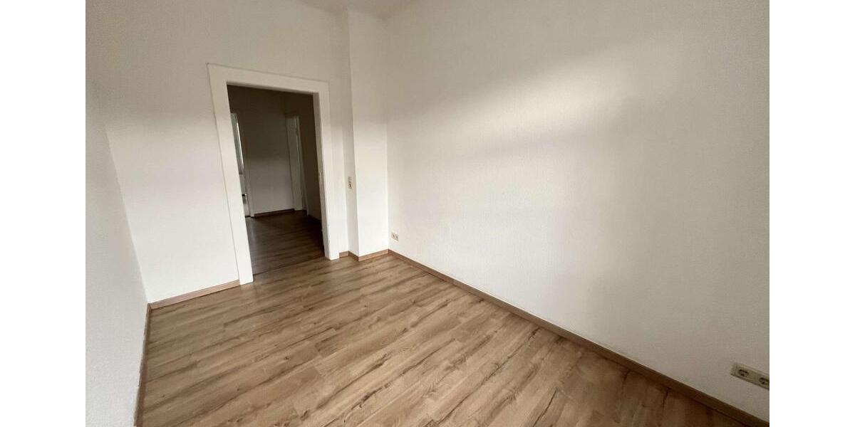 Erdgeschoßwohnung Hainichen - 3 Zimmer, 53 m&sup2;, 292&euro; | Angebot:22307055