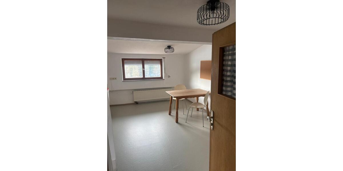 Dachgeschoßwohnung Oberstaufen - 2 Zimmer, 35 m&sup2;, 400&euro; | Angebot:25170205