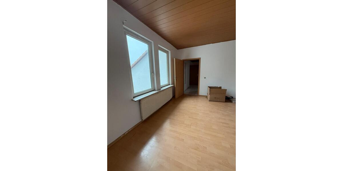 Etagenwohnung Maikammer - 3 Zimmer, 70 m&sup2;, 1.150&euro; | Angebot:26348897