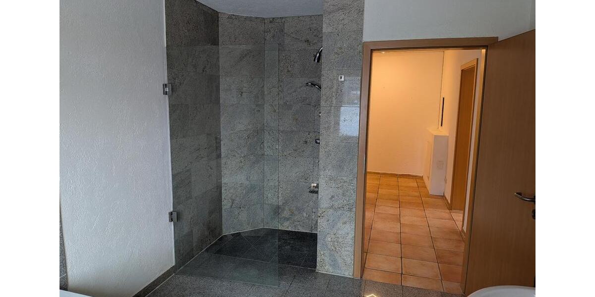 Erdgeschoßwohnung Bad Salzdetfurth - 2 Zimmer, 108 m&sup2;, 690&euro; | Angebot:25044376