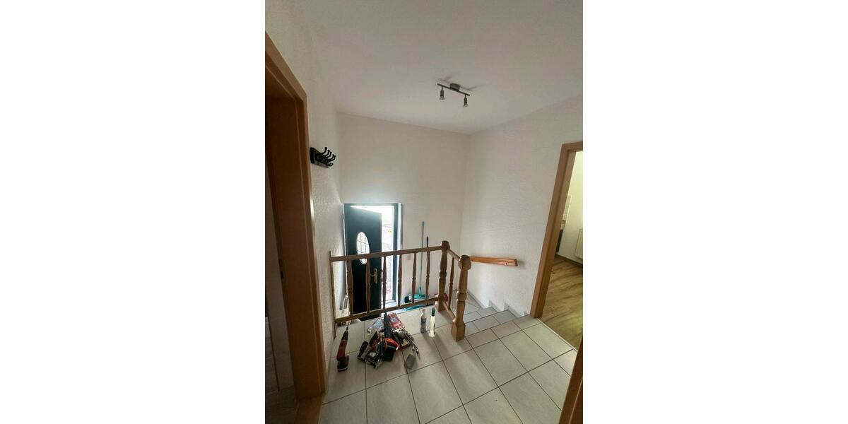 Erdgeschoßwohnung Flöha - 3 Zimmer, 725 m&sup2;, 450&euro; | Angebot:25903580