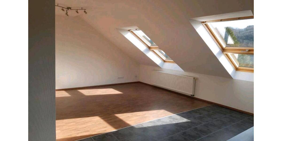 Dachgeschoßwohnung Wadern - 2 Zimmer, 90 m&sup2;, 650&euro; | Angebot:26223387
