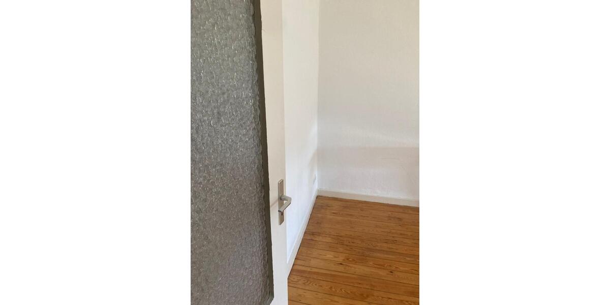 Dachgeschoßwohnung Kiel Elmschenhagen - 5 Zimmer, 105 m&sup2;, 297&euro; | Angebot:25308216