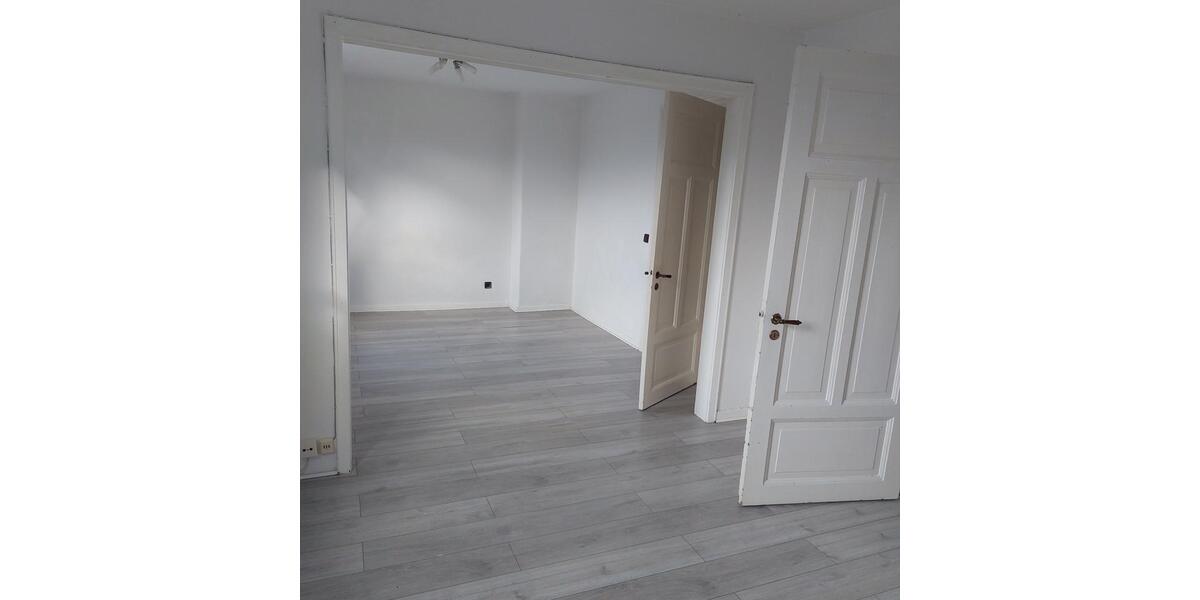 Dachgeschoßwohnung Flensburg - 2 Zimmer, 45 m&sup2;, 495&euro; | Angebot:26115820