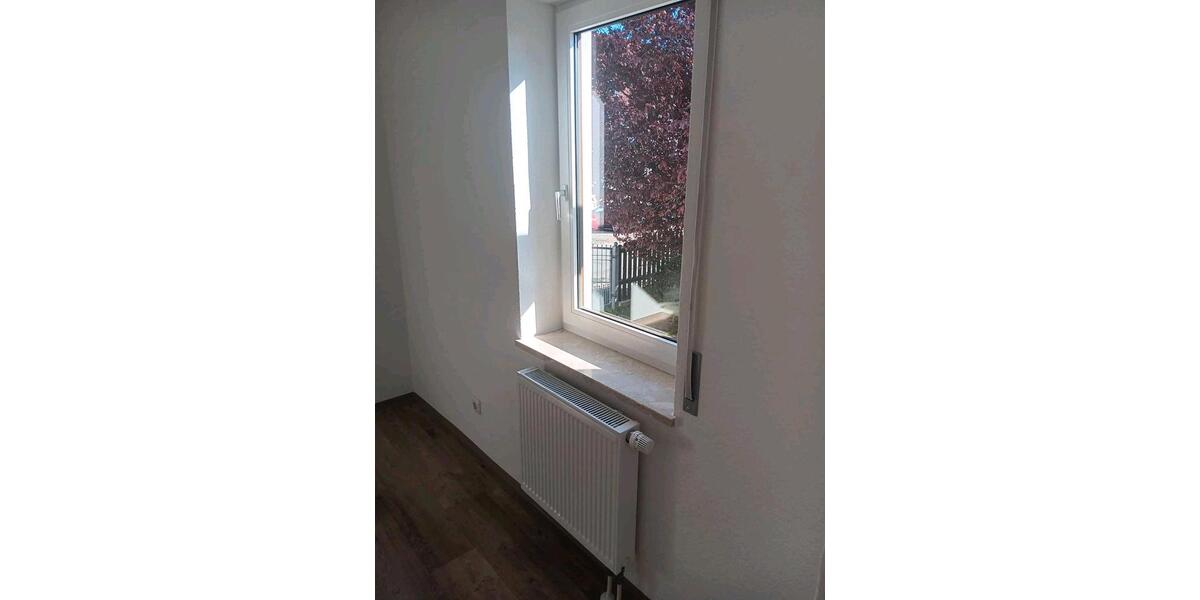 Hochparterre Pölzig - 1 Zimmer, 35 m&sup2;, 300&euro; | Angebot:26696029