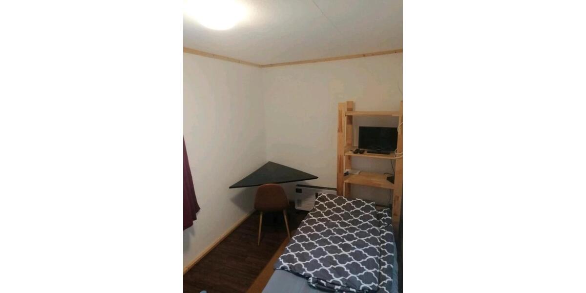 Wohnen auf Zeit Blumberg - 7 Zimmer, 25 m&sup2;, 20&euro; | Angebot:19165806