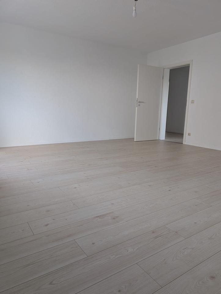 Schöne 3 Zimmer Wohnung zu vermieten. In Paderborn-Elsen