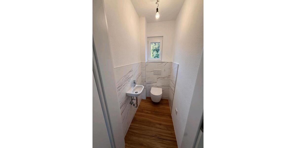 Einfamilienhaus Walldürn - 5 Zimmer, 100 m&sup2;, 1.100&euro; | Angebot:24741456