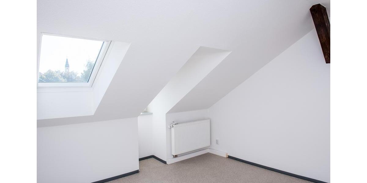 Dachgeschoßwohnung Zittau - 3 Zimmer, 78 m&sup2;, 432&euro; | Angebot:25567423