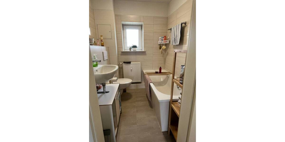 Etagenwohnung Böhlen - 2 Zimmer, 47 m&sup2;, 385&euro; | Angebot:26065973