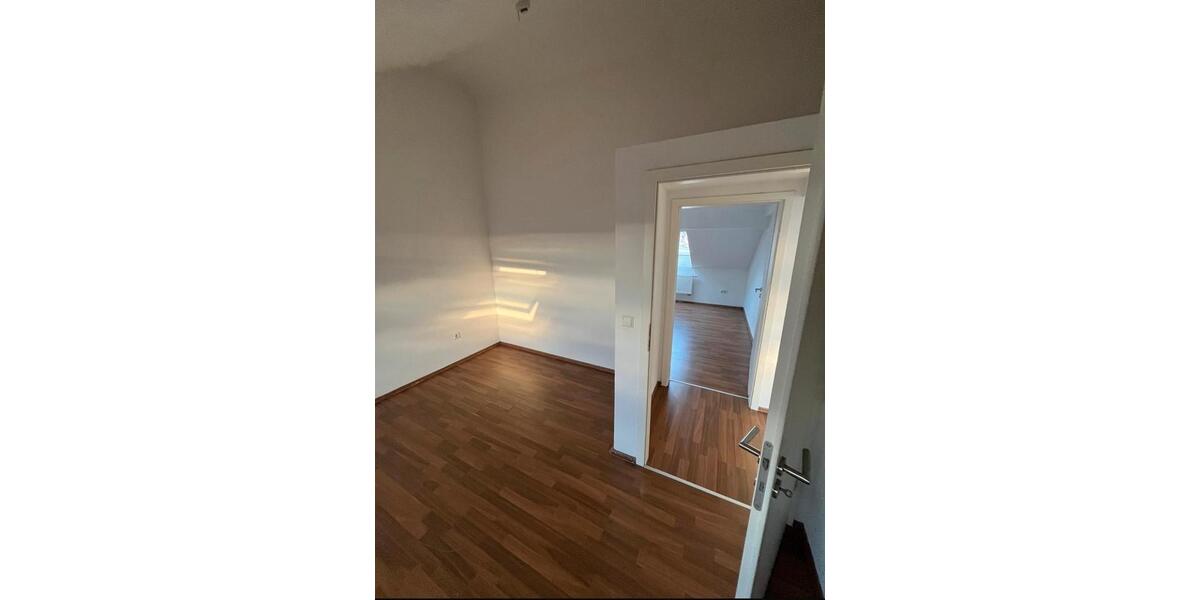 Dachgeschoßwohnung Heilbronn Kernstadt - 3 Zimmer, 80 m&sup2;, 1.000&euro; | Angebot:26633803