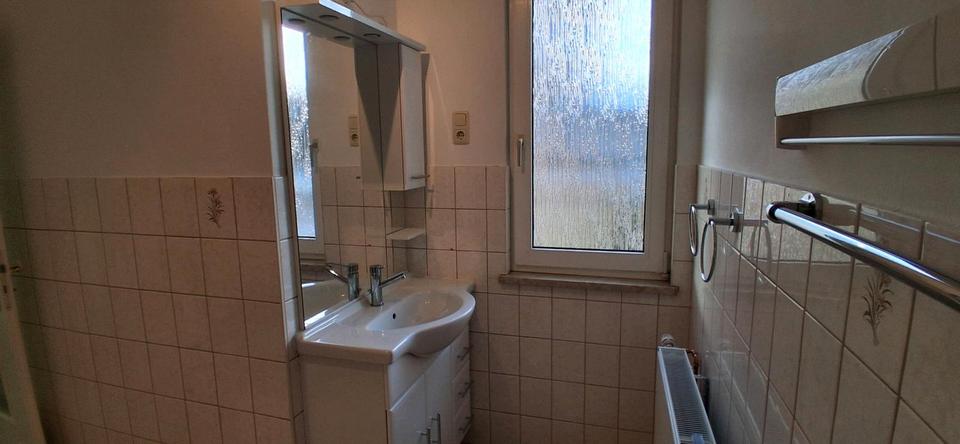 Etagenwohnung Groitzsch - 2 Zimmer, 70 m&sup2;, 490&euro; | Angebot:25831506
