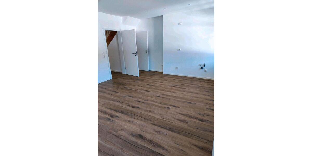 Etagenwohnung Hirzenhain - 3 Zimmer, 87 m&sup2;, 696&euro; | Angebot:26063144