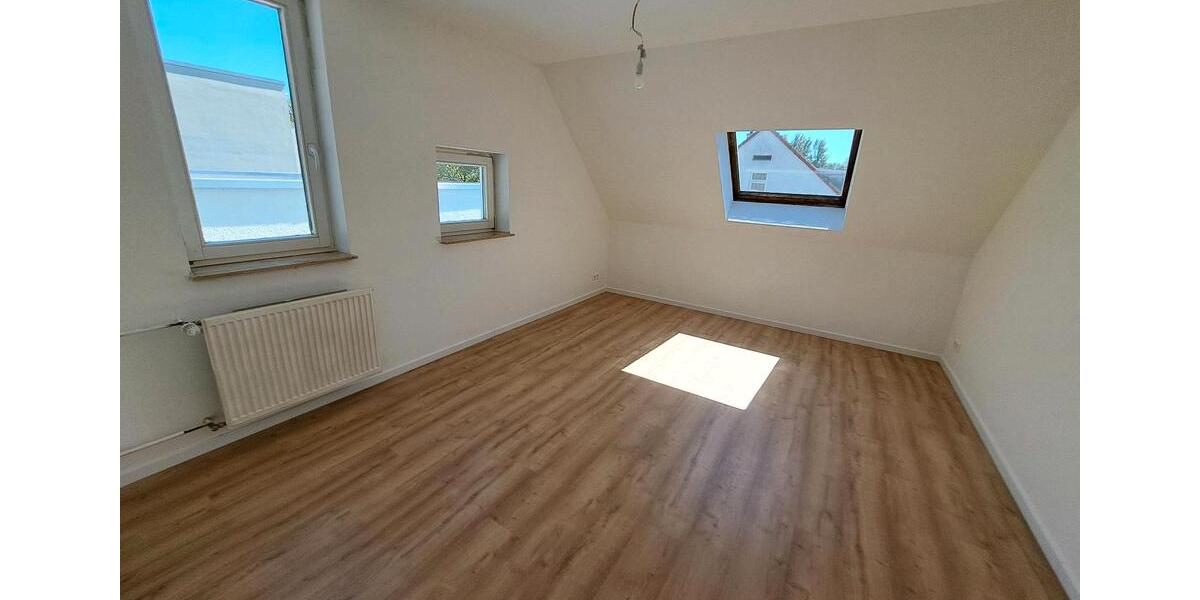Bungalow Landau in der Pfalz - 8 Zimmer, 219 m&sup2;, 2.650&euro; | Angebot:26445773