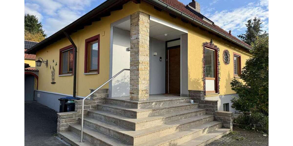 Haus zum Mieten in Iphofen 2.380 € 160 m² 6 zimmer