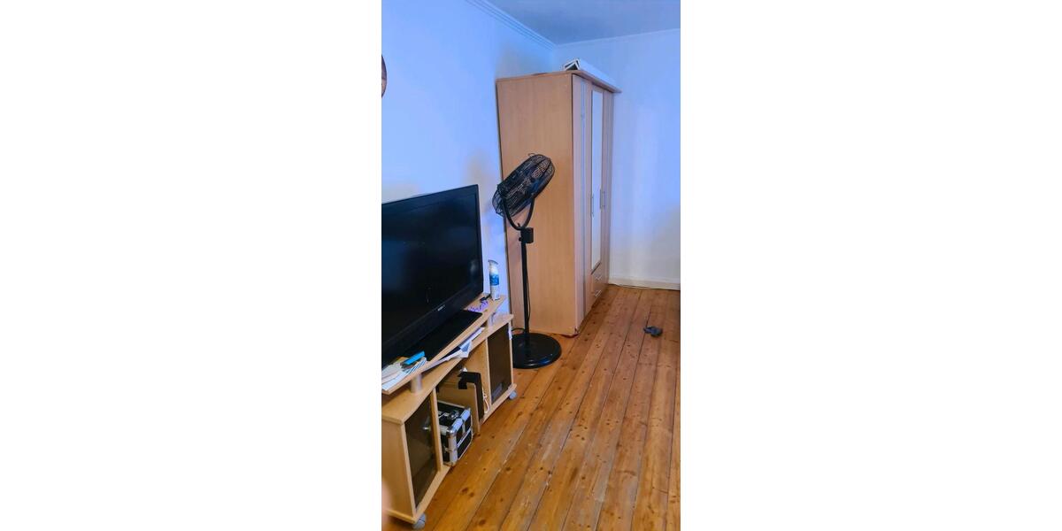 Etagenwohnung Harthausen - 4 Zimmer, 18 m&sup2;, 350&euro; | Angebot:26443962
