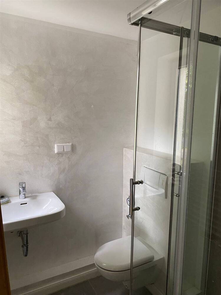 Tolle, Lichtdurchflutete 3 Zimmer Wohnung über 2 Ebenen und großer Terrasse. Erstbezug nach Sanierung!