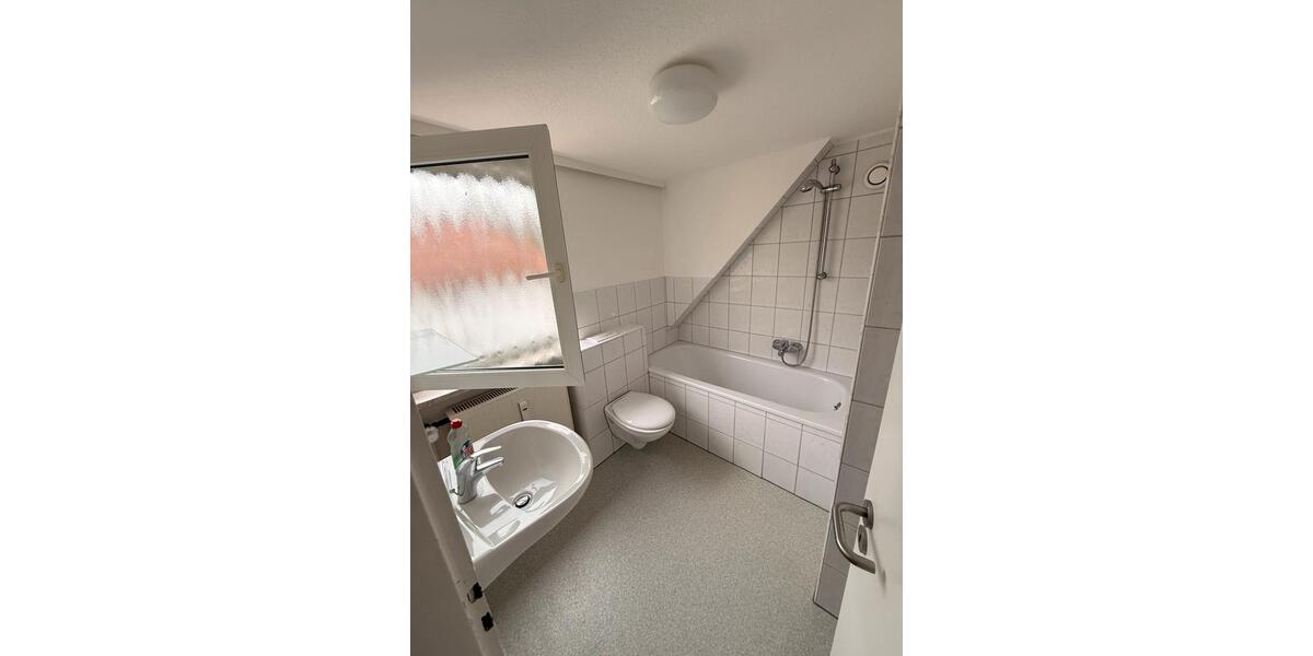 Dachgeschoßwohnung Schwalmstadt - 2 Zimmer, 60 m&sup2;, 450&euro; | Angebot:24750612