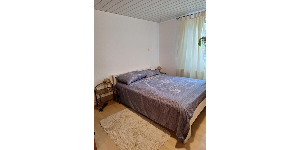 Zimmer zu vermieten, monats- oder tageweise für 16 Euro, alles in 1 zimmer