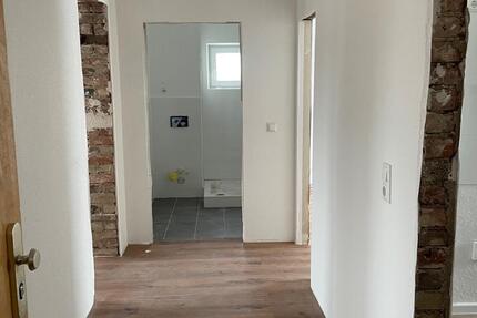 Kernsanierte 4-Zimmer-Wohnung mit Balkon 4 zimmer