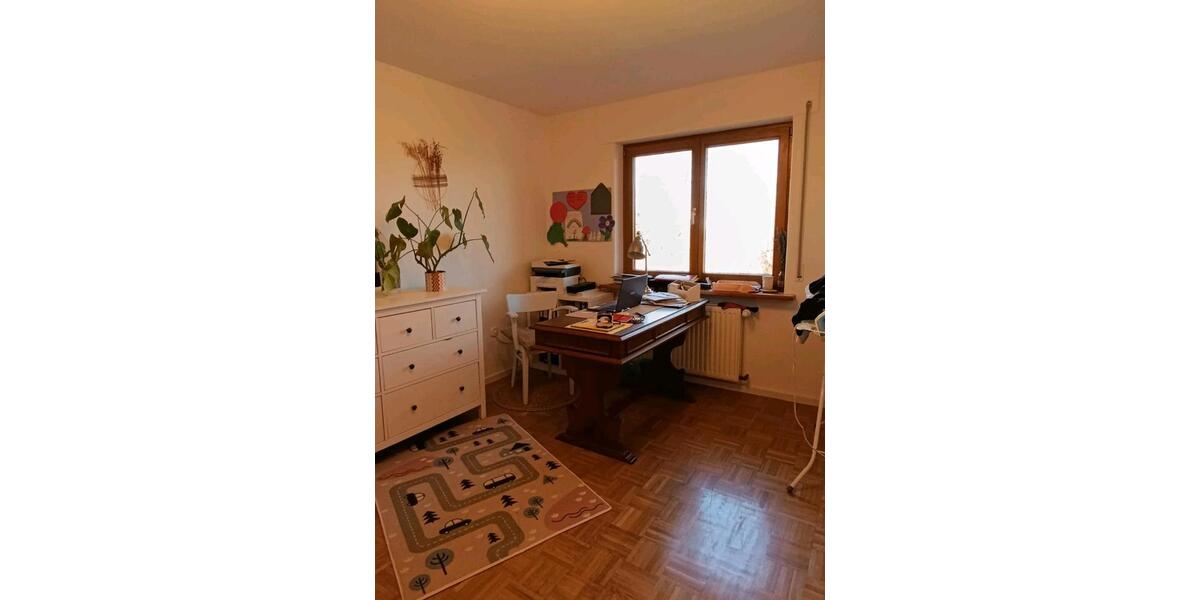 Einfamilienhaus Windhagen - 7 Zimmer, 180 m&sup2;, 1.600&euro; | Angebot:25424853