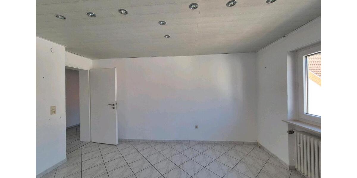 Wohnung Miete Appartment mit Balkon und EBK 5 zimmer