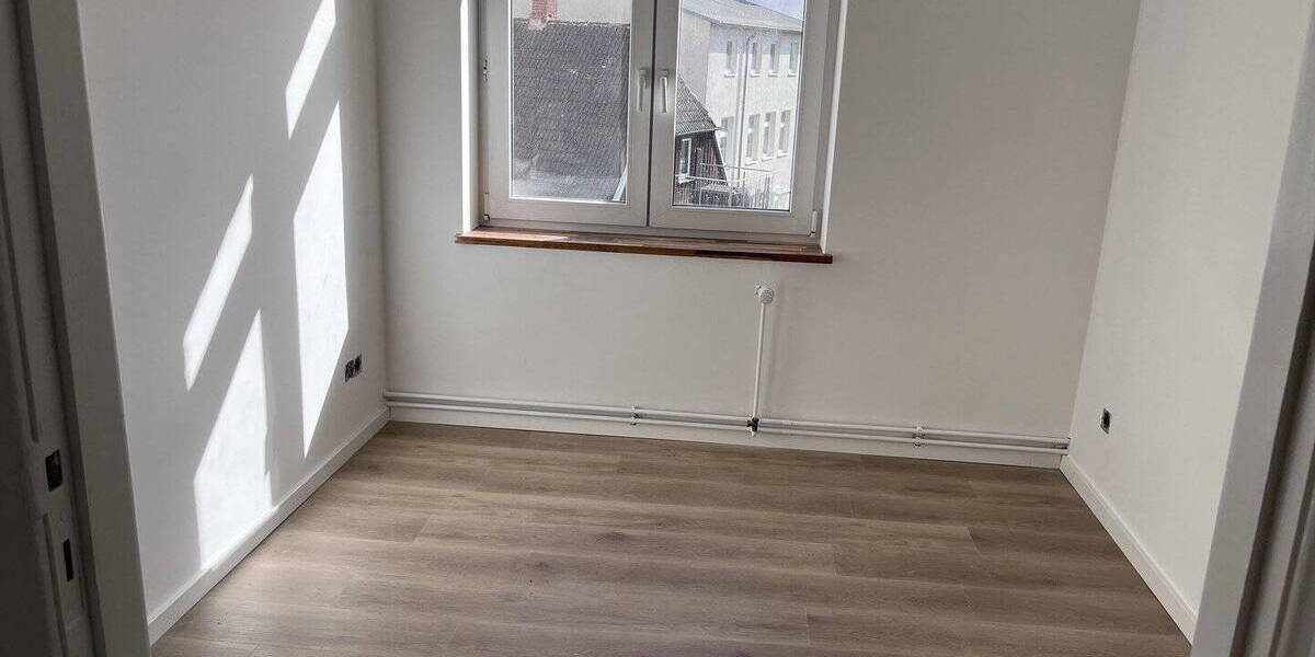 Etagenwohnung Stralsund Frankenvorstadt - 4 Zimmer, 80 m&sup2;, 1.120&euro; | Angebot:26102923