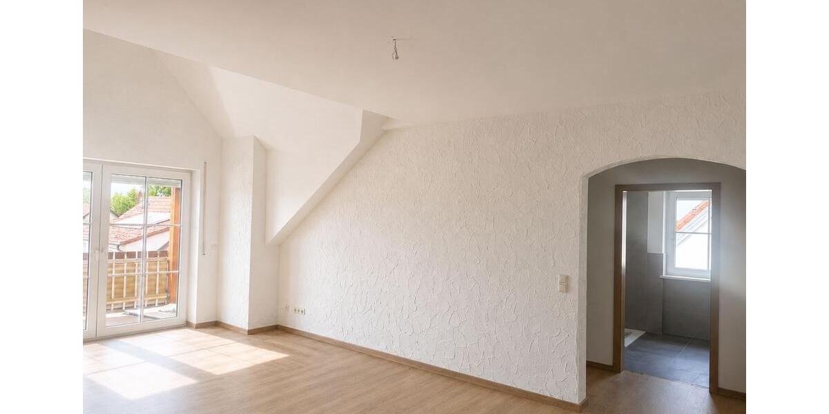 Dachgeschoßwohnung Königsmoos - 3 Zimmer, 70 m&sup2;, 1.035&euro; | Angebot:26619019