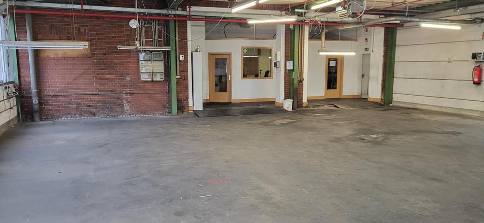 Lagerhallen auf dem Gelände der Blanke Türenwerke. zimmer