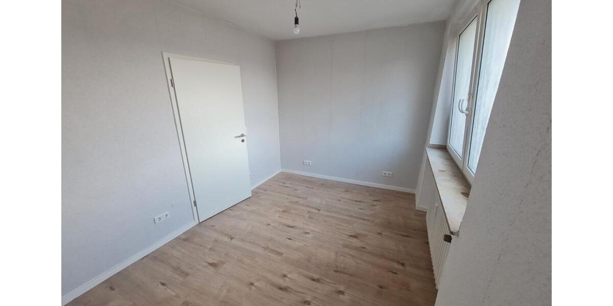 Etagenwohnung Krefeld Cracau - 3 Zimmer, 73 m&sup2;, 775&euro; | Angebot:26697782