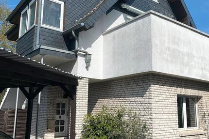 Wohnen auf Zeit Bergisch Gladbach Paffrath - 5 Zimmer, 170 m&sup2;, 750&euro; | Angebot:26049458