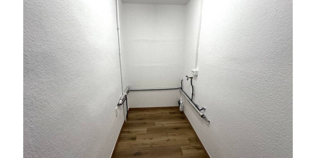 Einfamilienhaus Oberdachstetten - 8 Zimmer, 173 m&sup2;, 1.200&euro; | Angebot:26657158
