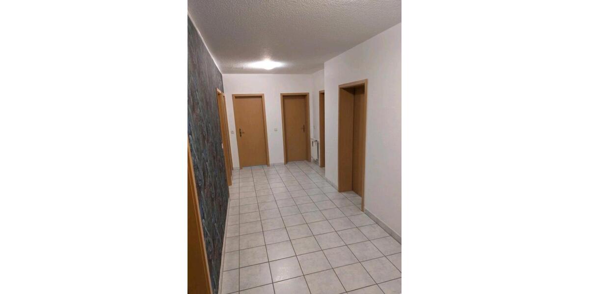 Etagenwohnung Selters (Westerwald) - 3 Zimmer, 105 m&sup2;, 800&euro; | Angebot:26185165