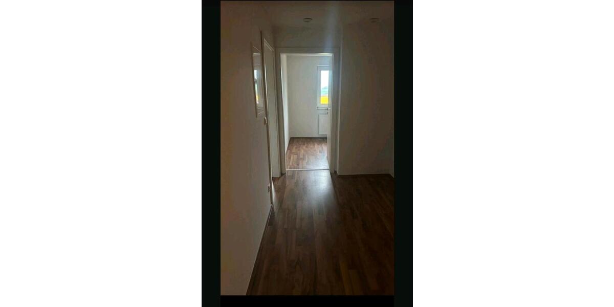 Dachgeschoßwohnung Bovenden - 3 Zimmer, 90 m&sup2;, 1.200&euro; | Angebot:26670627
