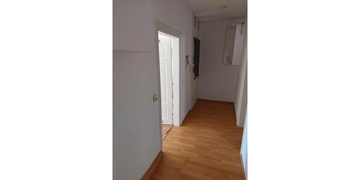 2 ZKB m. Balkon u. neuwertiger Einbauküche in Lu Nord, WG geignet 2 zimmer