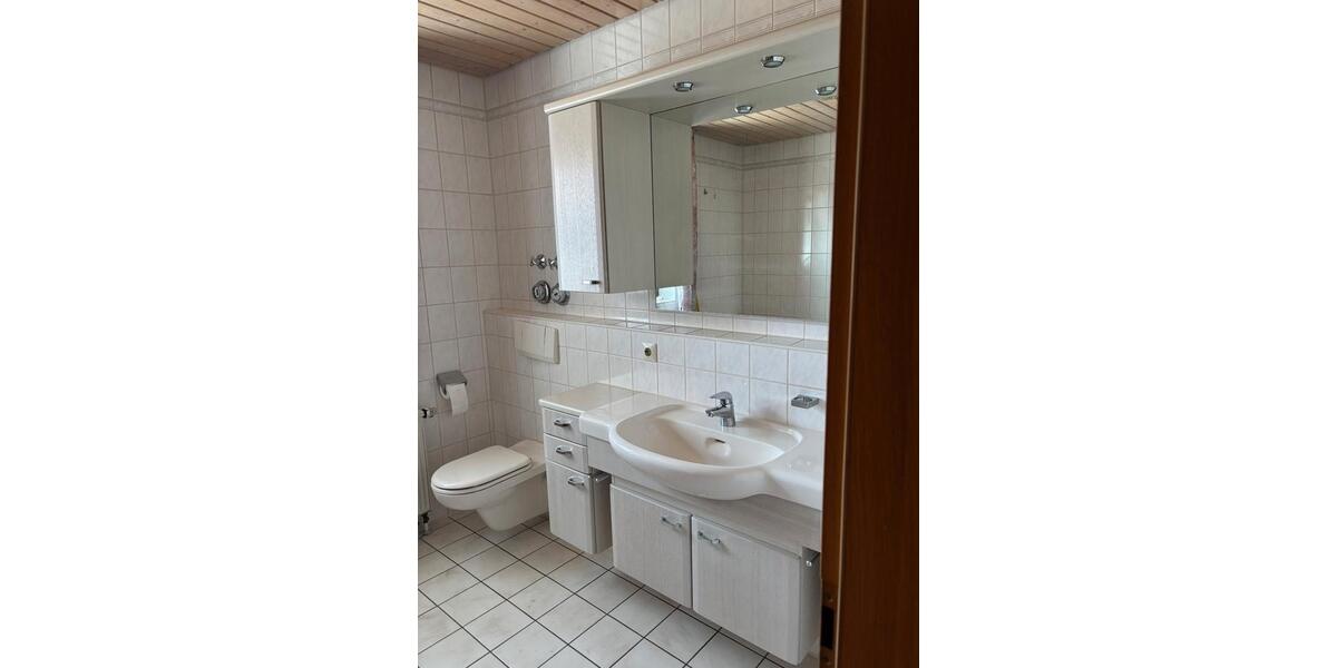 Etagenwohnung Fichtenberg - 3 Zimmer, 83 m&sup2;, 800&euro; | Angebot:26701000