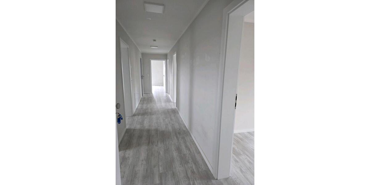 Dachgeschoßwohnung Seesen - 5 Zimmer, 110 m&sup2;, 880&euro; | Angebot:25328502