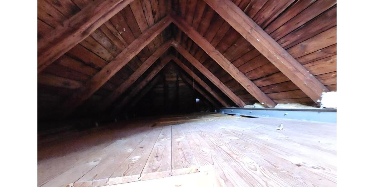 Dachgeschoßwohnung Eibenstock - 3 Zimmer, 74 m&sup2;, 406&euro; | Angebot:25084328