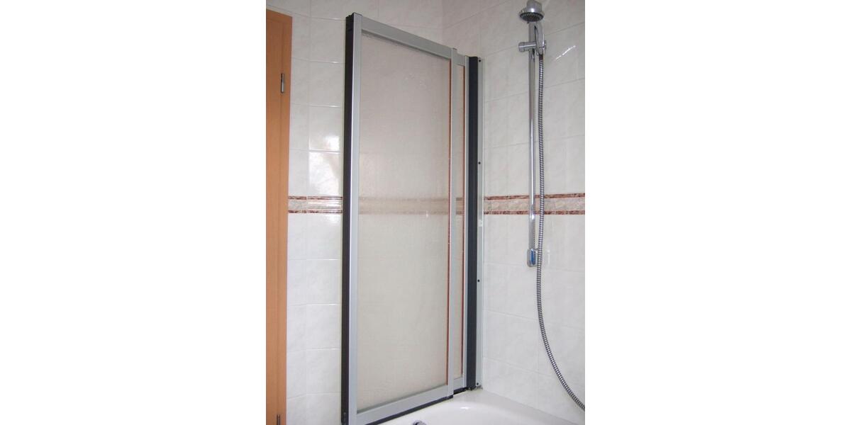 Dachgeschoßwohnung Waldkraiburg - 2 Zimmer, 36 m&sup2;, 360&euro; | Angebot:26489939