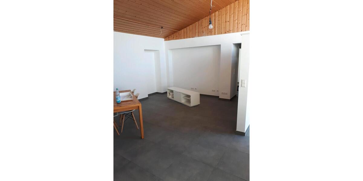 Erdgeschoßwohnung Rottenburg am Neckar - 2.5 Zimmer, 67 m&sup2;, 1.020&euro; | Angebot:24981177