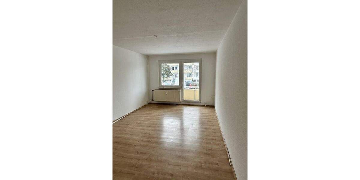Etagenwohnung Magdeburg Neu Olvenstedt - 3 Zimmer, 70 m&sup2;, 420&euro; | Angebot:25666261