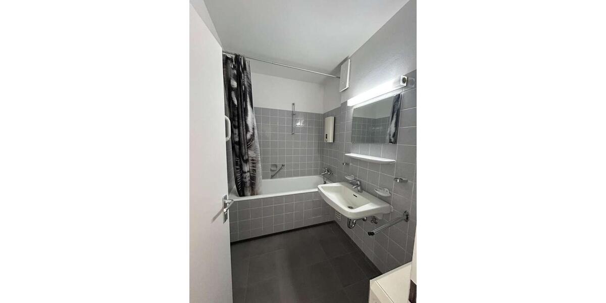 Etagenwohnung Karlsruhe Wettersbach - 3 Zimmer, 81 m&sup2;, 850&euro; | Angebot:25182171