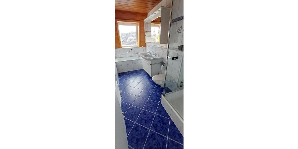 KARLSBAD-Langensteinbach I 4-Zimmer mit herrlichem Ausblick 4 zimmer