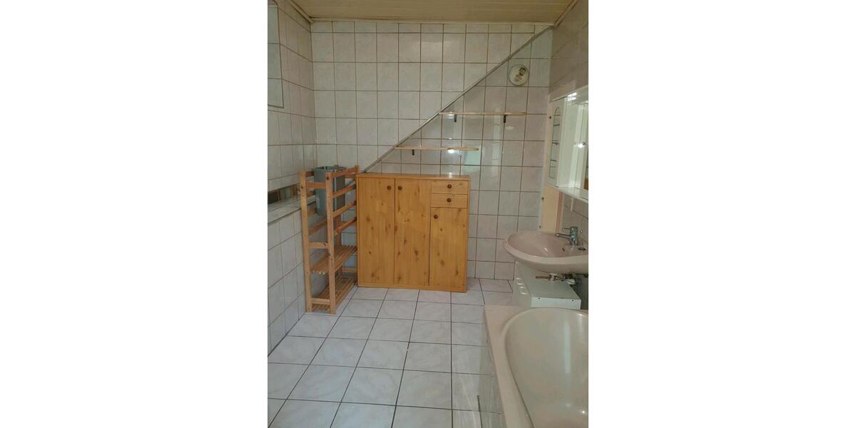 Etagenwohnung Sonneberg - 35 Zimmer, 95 m&sup2;, 800&euro; | Angebot:26254055