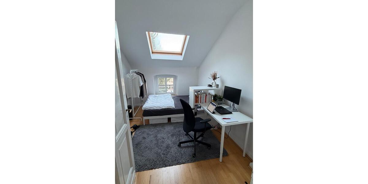 Wohnen auf Zeit Düsseldorf Stadtbezirk 5 - 1 Zimmer, 12 m&sup2;, 600&euro; | Angebot:24831056