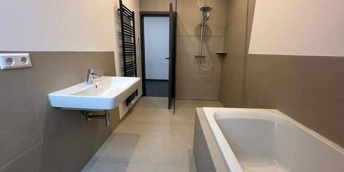 Etagenwohnung Meerane Seiferitz - 3 Zimmer, 84 m&sup2;, 700&euro; | Angebot:25799994