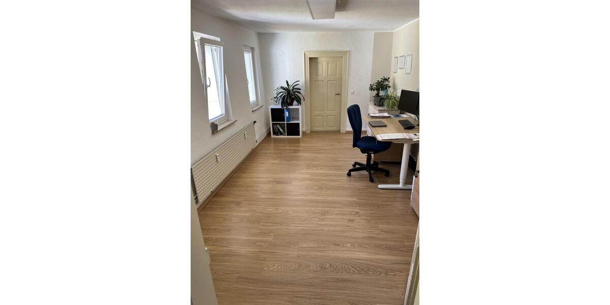 Dachgeschoßwohnung Hünfeld - 5 Zimmer, 110 m&sup2;, 950&euro; | Angebot:25899307